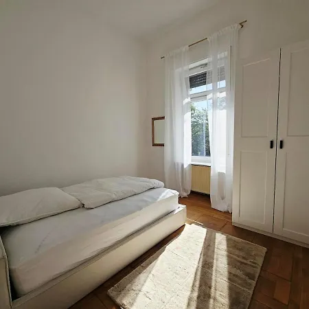Breathtaking 2 Bedroom At Kurpark דירה *